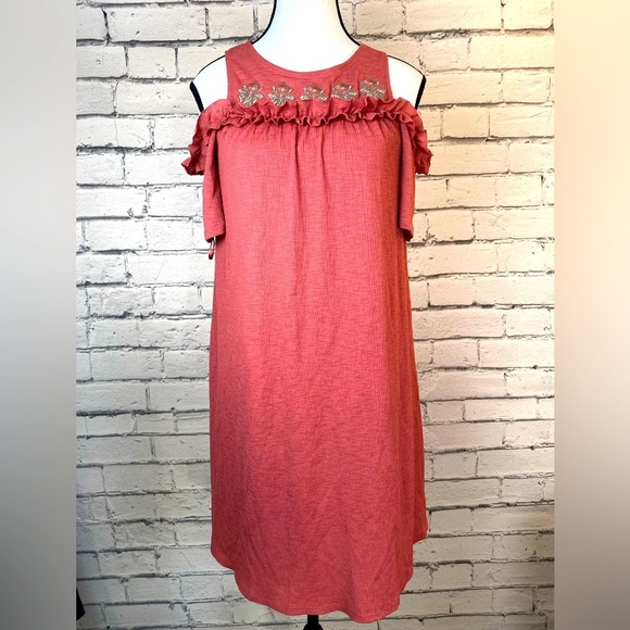 LC Lauren Conrad Embroidered Pink Cold Shoulder Boho Dress size XS oversized - Picture 1 of 10